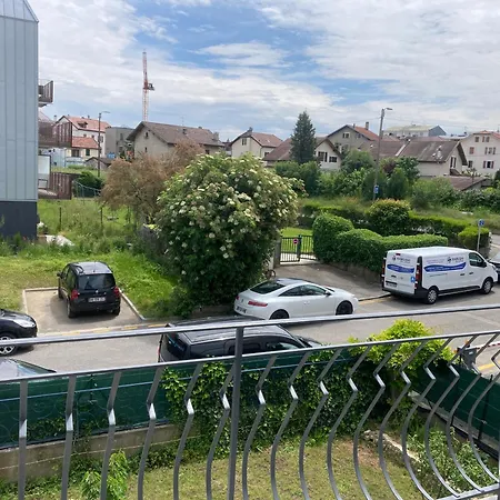 Maison à 2 Pas De Genève Villa