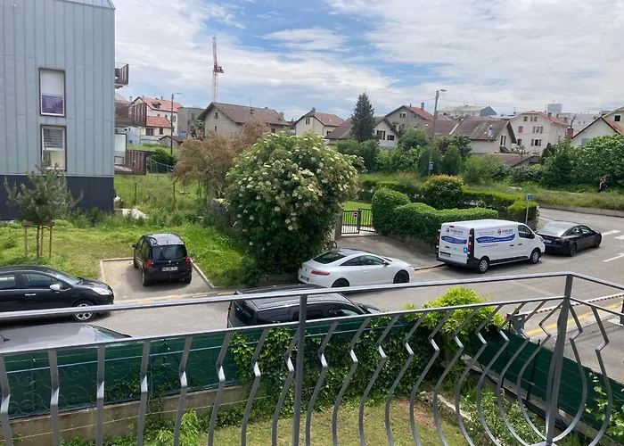 Maison à 2 Pas De Genève Villa